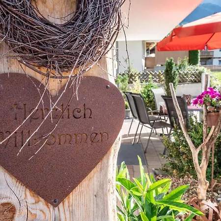 Manuel * מאיירהופן