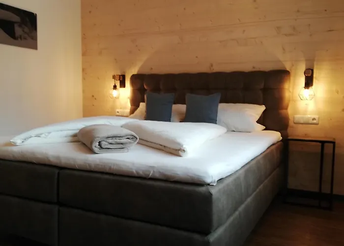 曼努埃尔公寓 *