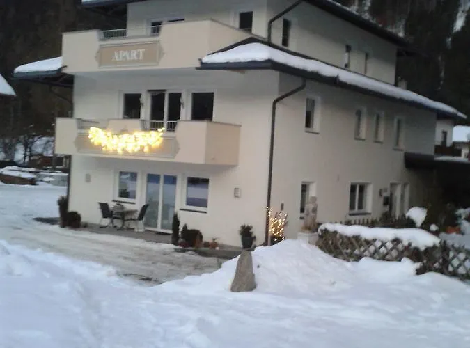 曼努埃尔公寓 *